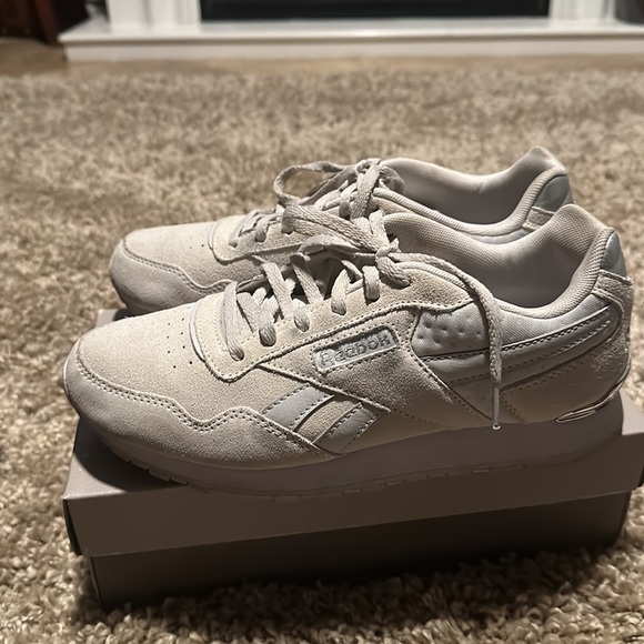 Gray Reebok Classics - Picture 6 of 9